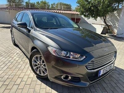 Usado Ford Mondeo Trend 120 HP (88 kW) 2015 Cinzento Carrinha