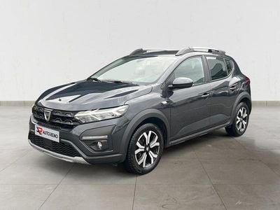 Usado Dacia Sandero Comfort 91 HP (66 kW) 2022 Cinza Citadino