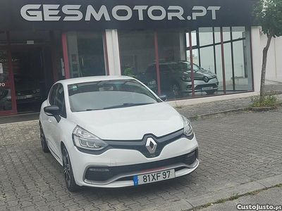 Branco Usado 2016 Renault Clio IV Trophy Citadino | € 19.990