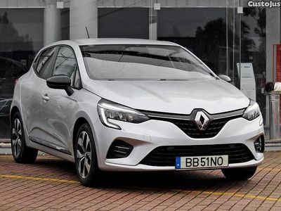 Usado Renault Clio V Evolution 90 HP (66 kW) 2023 Cinza Citadino