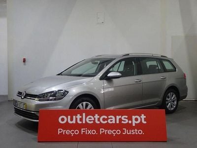 Usado VW Golf VII 115 HP (84 kW) 2019 Cinzento claro metalizado Carrinha