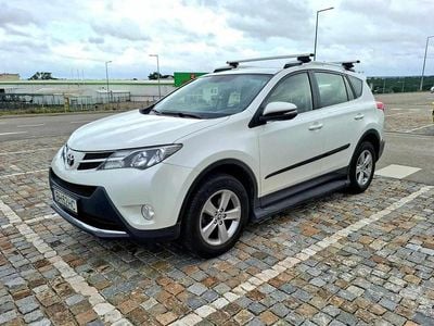 Usado Toyota RAV4 150 HP (110 kW) 2015 Branco Citadino