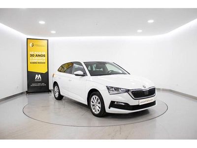 Usado Skoda Scala 95 HP (69 kW) 2023 Branco Citadino