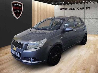 Usado Chevrolet Aveo 84 HP (61 kW) 2010 Cinzento Citadino