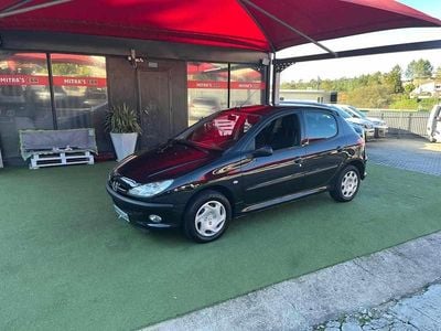 Preto Usado 2004 Peugeot 206 Citadino | € 3.450 (Caro)