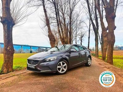 Usado Volvo V40 Momentum 115 HP (84 kW) 2014 Cinza