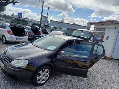 Usado VW Golf V 80 HP (58 kW) 2007 Preto Citadino