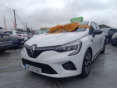 Branco Usado 2022 Renault Clio V LIMITED | € 15.750 (Preço justo)