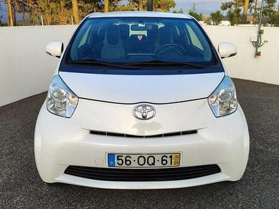 Usado Toyota iQ 68 HP (50 kW) 2014 Citadino