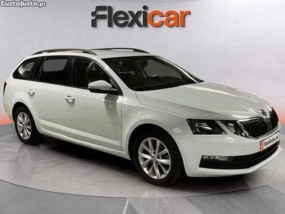 Branco Usado 2019 Skoda Octavia Active | € 13.990 (Preço justo)
