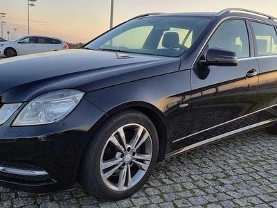 Usado 2010 Mercedes E350 Avantgarde Sedan | € 9.950