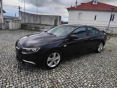 Usado Opel Insignia 136 HP (100 kW) 2018 Preto Citadino