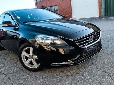 Preto Usado 2013 Volvo V40 Momentum Citadino | € 10.900 (Bom preço)