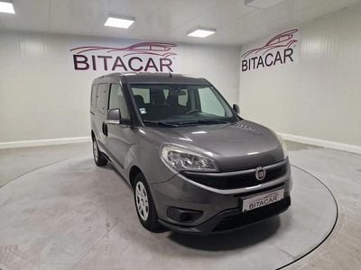 Usado Fiat Doblò 95 HP (69 kW) 2018 Cinzento Monovolume