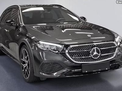 Cinza Usado 2025 Mercedes E300 Carrinha | € 76.990