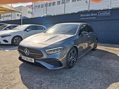 Cinza Usado 2025 Mercedes A180 AMG line Sedan | € 40.250 (Caro)
