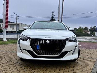 Usado 2020 Peugeot 208 Allure Citadino | € 16.820