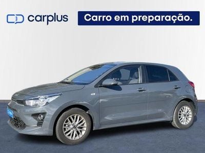 Usado Kia Rio 84 HP (61 kW) 2022 Cinza