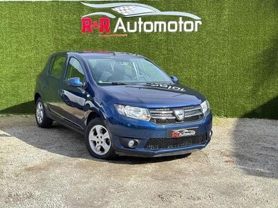 Azul escuro Usado 2017 Dacia Sandero Comfort | € 9.900 (Preço elevado)