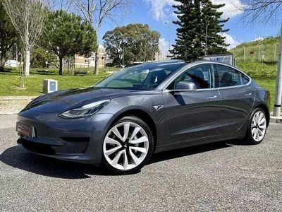 Cinzento Usado 2019 Tesla Model 3 Standard Range Plus Sedan | € 23.990 (Preço justo)
