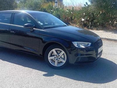 Usado Audi A3 Sport 116 HP (85 kW) 2019 Preto Sedan