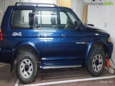 usado Mitsubishi Pajero Sport em muito bom estado