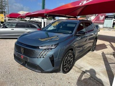 Usado Peugeot 5008 Allure 145 HP (106 kW) 2025 Azul SUV