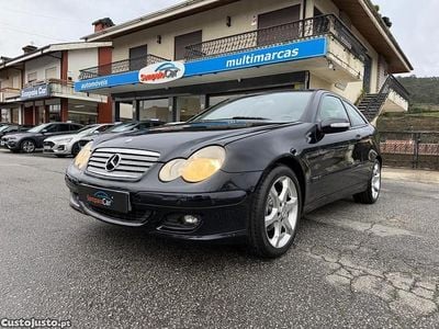 Usado Mercedes C220 AMG 150 HP (110 kW) 2006 Preto Coupé