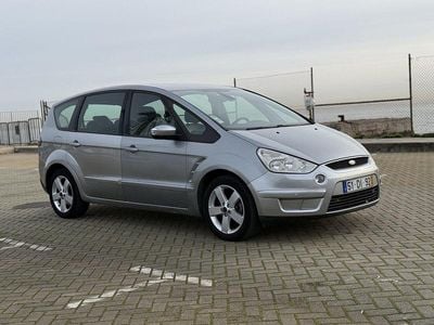 Cinza Usado 2007 Ford S-MAX Titanium Monovolume | € 4.900 (Bom preço)