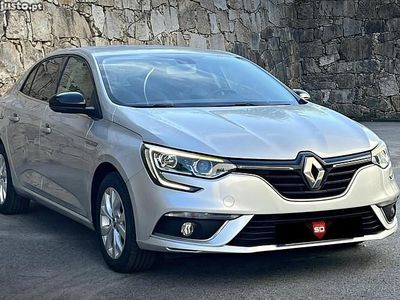 Usado Renault Mégane IV LIMITED 140 HP (102 kW) 2020 Cinza Sedan