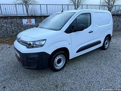 Branco Usado 2021 Citroën Berlingo Monovolume | € 14.950 (Preço justo)