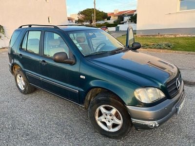 Usado 1999 Mercedes ML230 SUV | € 4.200