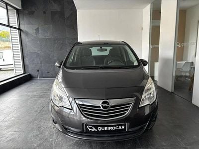 Cinzento Usado 2012 Opel Meriva Monovolume | € 9.250 (Caro)