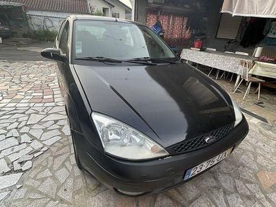 Usado 2003 Ford Focus Sedan | € 1.400 (Preço justo)