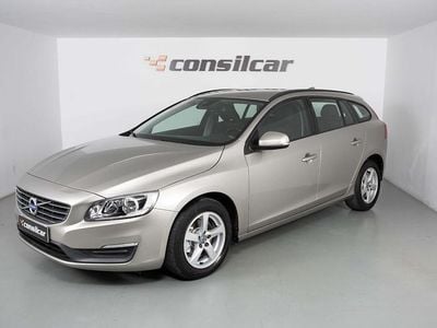 Cinza Usado 2015 Volvo V60 Kinetic Carrinha | € 12.980 (Preço justo)