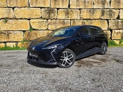 Usado MG MG4 EV Luxury 150 kW (204 HP) 2023 Preto Citadino
