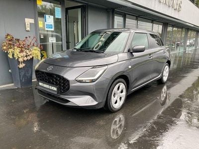 Usado Suzuki Swift 82 HP (60 kW) 2025 Cinzento Citadino