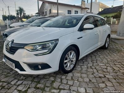 Usado Renault Mégane GrandTour 110 HP (80 kW) 2017 Branco Carrinha