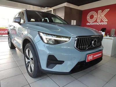 Cinza antracite Usado 2023 Volvo XC40 SUV | € 37.650 (Preço justo)