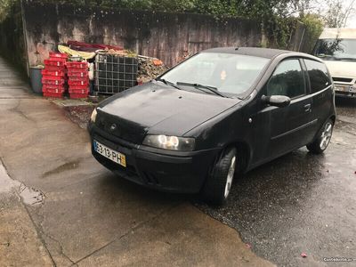 usado Fiat Punto Punto1.2.16.V Ano 2001