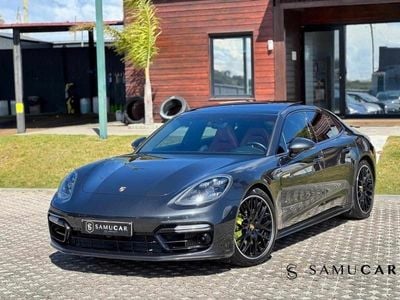 Porsche Panamera 4