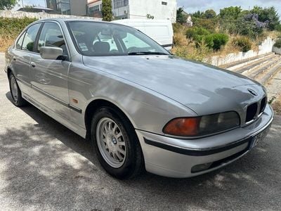 Cinza Usado 1999 BMW 525 Sedan | € 4.990