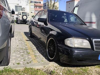 Usado Mercedes C250 150 HP (110 kW) 1997 Sedan