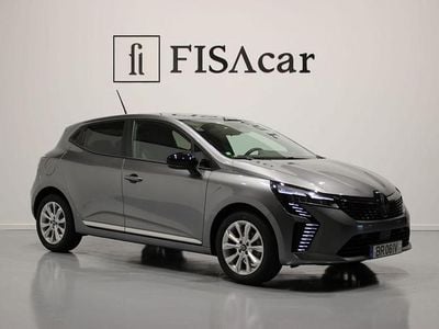 Cinza Usado 2025 Renault Clio V Evolution | € 18.900 (Preço justo)