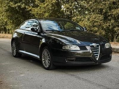 Usado Alfa Romeo GT 150 HP (110 kW) 2006 Preto Coupé