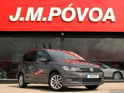 Usado VW Touran 115 HP (84 kW) 2019 Cinza Monovolume