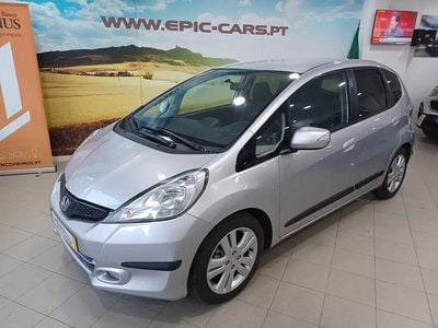 Cinzento Usado 2013 Honda Jazz Exclusive Citadino | € 12.890 (Preço justo)