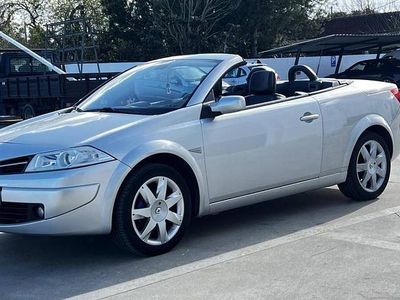 Cinzento Usado 2008 Renault Mégane III | € 10.990 (Caro)