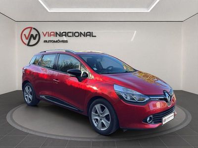 Vermelho Usado 2014 Renault Clio GrandTour Dynamique Carrinha | € 9.990 (Preço justo)