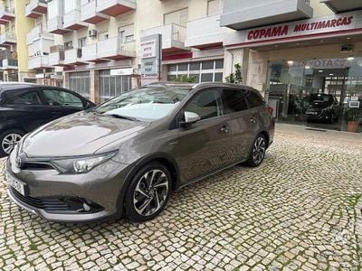 Cinza Usado 2018 Toyota Auris Hybrid Carrinha | € 17.000